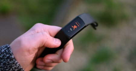 Fitbit may have fixed its major outage, but some users are still reporting problems