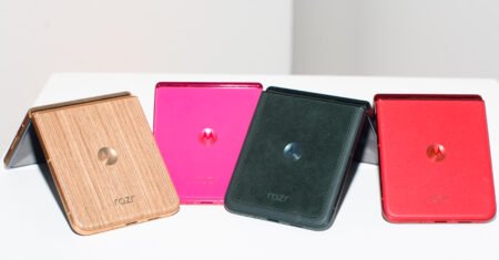 <div>Flip phones like the Galaxy Z Flip7 are the perfect phone design, so why doesn’t Apple make one?</div>